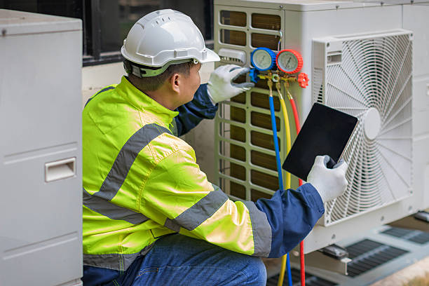 Professional Hvac technician working in Farmington, CA